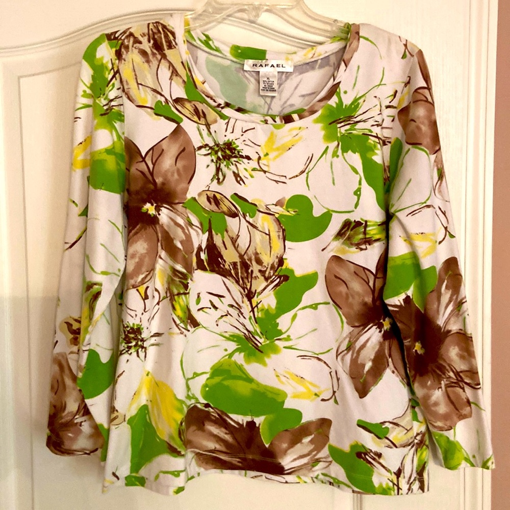 Soft colorful Tee